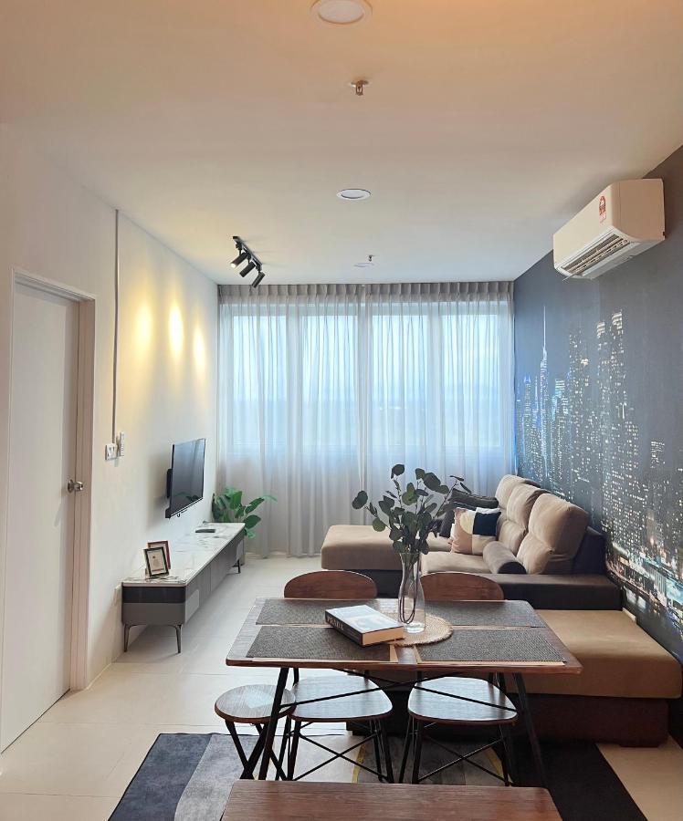 Rayyan Condominium @ Metrocity Square Kuching Extérieur photo